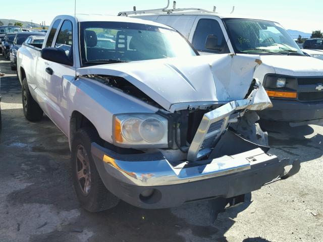 1D7HE42K55S297942 - 2005 DODGE DAKOTA SLT WHITE photo 1