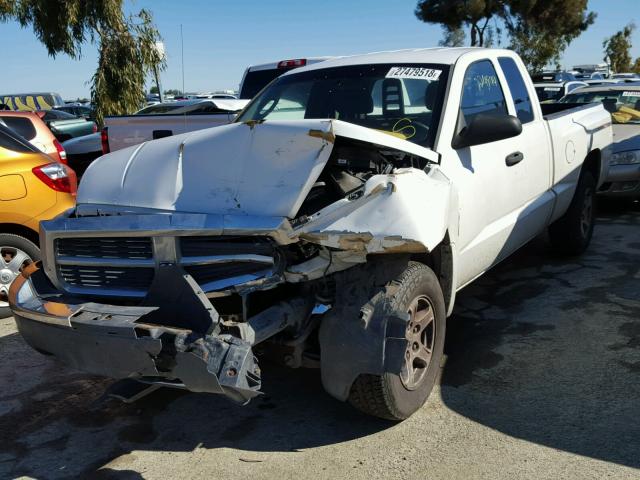 1D7HE42K55S297942 - 2005 DODGE DAKOTA SLT WHITE photo 2