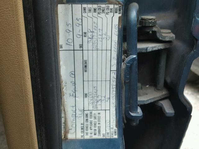 1GDEC16K5SJ758582 - 1995 GMC SUBURBAN C GREEN photo 10