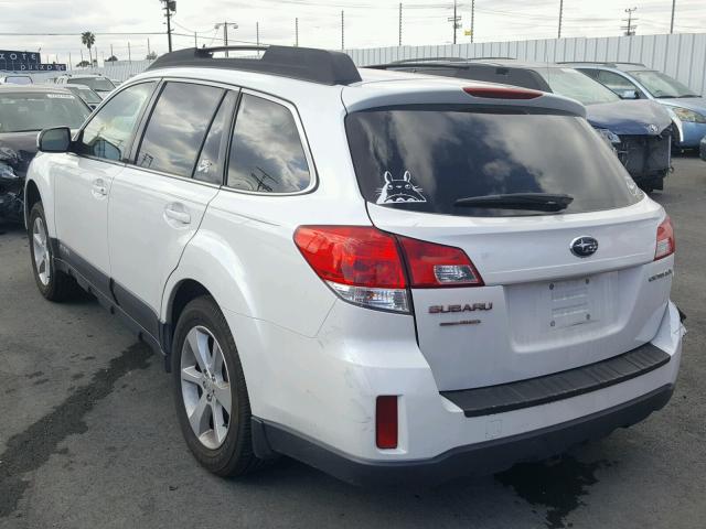 4S4BRCCC4D3263839 - 2013 SUBARU OUTBACK 2. WHITE photo 3