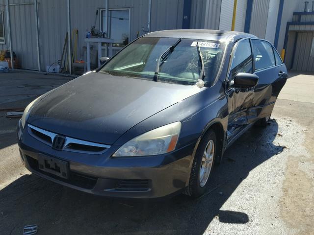 1HGCM56827A001877 - 2007 HONDA ACCORD EX CHARCOAL photo 2