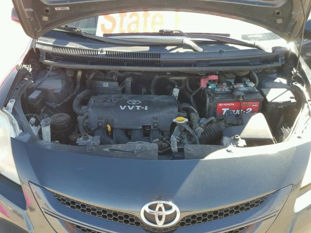 JTDBT923881281756 - 2008 TOYOTA YARIS GRAY photo 7