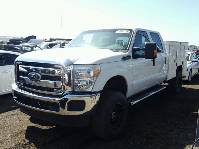 1FT8W3BT4BEB00246 - 2011 FORD F350 SUPER WHITE photo 2