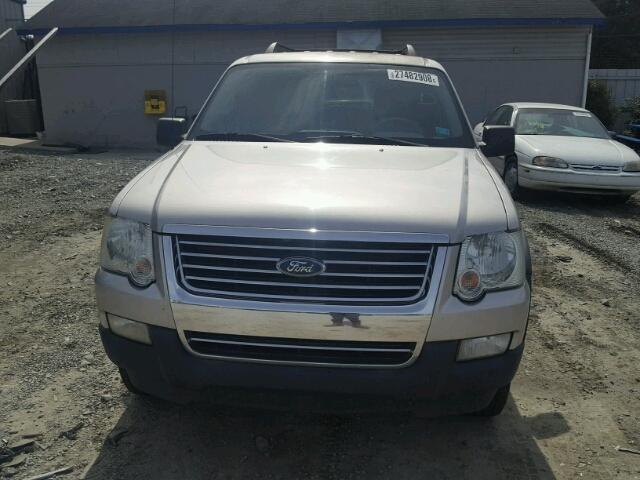 1FMEU63EX7UA92074 - 2007 FORD EXPLORER X SILVER photo 9