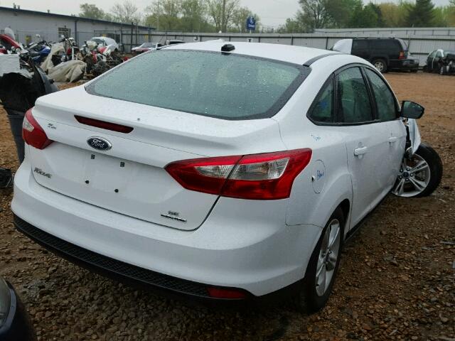 1FADP3F22EL454818 - 2014 FORD FOCUS SE WHITE photo 4