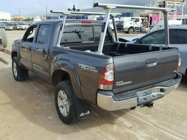 3TMLU4ENXDM131260 - 2013 TOYOTA TACOMA DOU GRAY photo 3