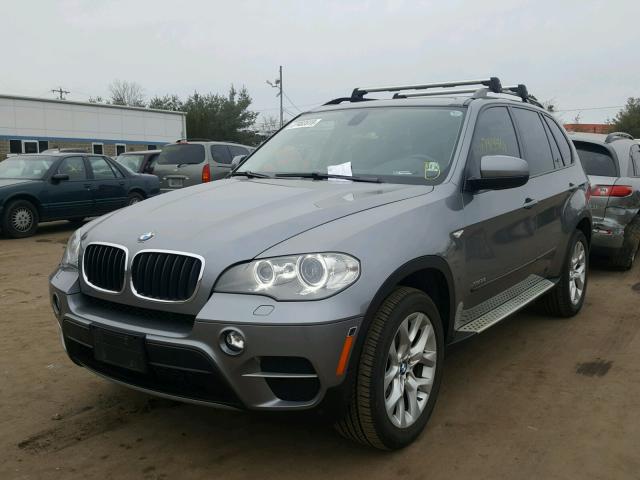 5UXZV4C50CL767419 - 2012 BMW X5 XDRIVE3 GRAY photo 2