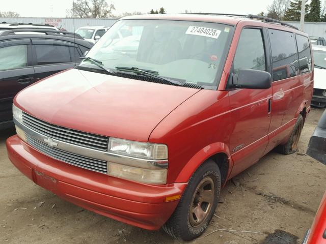 1GNDM19W5WB112252 - 1998 CHEVROLET ASTRO RED photo 2