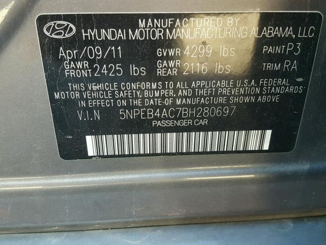 5NPEB4AC7BH280697 - 2011 HYUNDAI SONATA GLS GRAY photo 10