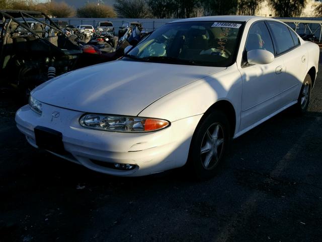 1G3NL52E2YC318120 - 2000 OLDSMOBILE ALERO GL WHITE photo 2