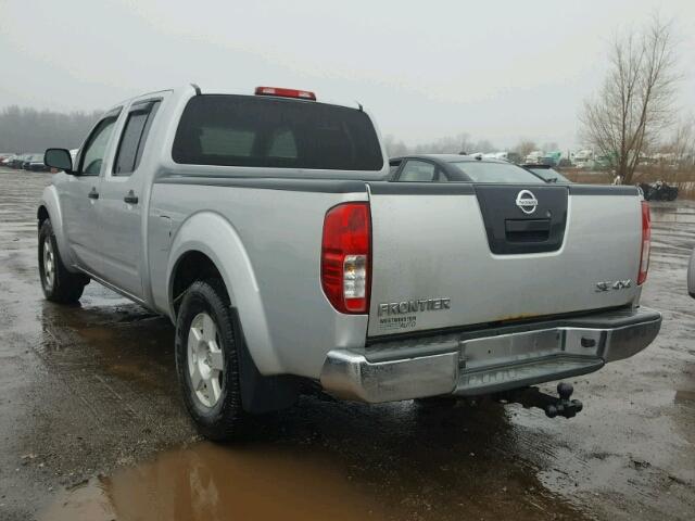 1N6AD09W78C430129 - 2008 NISSAN FRONTIER C SILVER photo 3