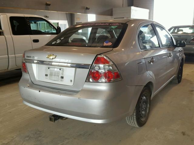 KL1TD56687B176732 - 2007 CHEVROLET AVEO BASE SILVER photo 4