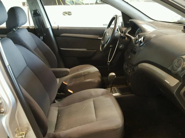 KL1TD56687B176732 - 2007 CHEVROLET AVEO BASE Srebrny zdjęcie 5