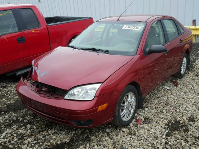 1FAFP34N95W168470 - 2005 FORD FOCUS ZX4 RED photo 2
