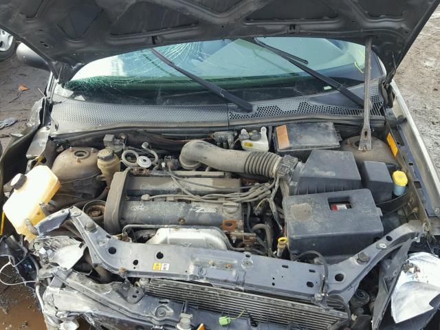 3FAFP37343R125231 - 2003 FORD FOCUS ZX5 GRAY photo 7