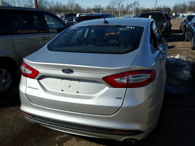 3FA6P0H77GR390473 - 2016 FORD FUSION SE SILVER photo 4