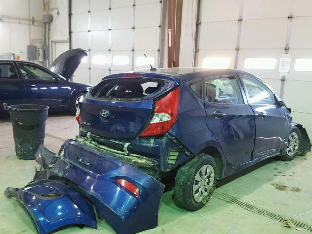 KMHCT5AE3GU263321 - 2016 HYUNDAI ACCENT SE BLUE photo 4