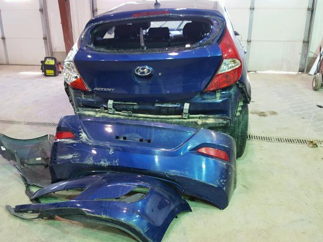 KMHCT5AE3GU263321 - 2016 HYUNDAI ACCENT SE BLUE photo 9