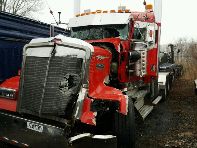 1XKWDB9X2YJ860597 - 2000 KENWORTH CONSTRUCTI RED photo 2