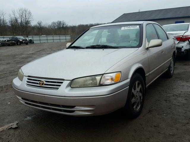 4T1BF22K3VU906964 - 1997 TOYOTA CAMRY CE TAN photo 2