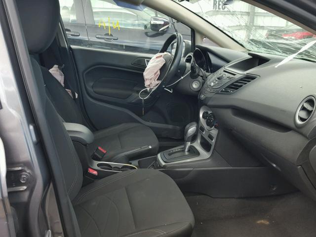 3FADP4EJ7EM136755 - 2014 FORD FIESTA SE GRAY photo 5