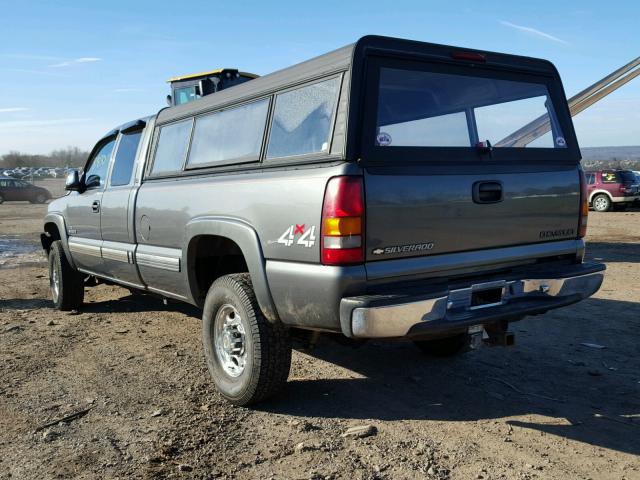 1GCHK29142E105554 - 2002 CHEVROLET SILVERADO GRAY photo 3