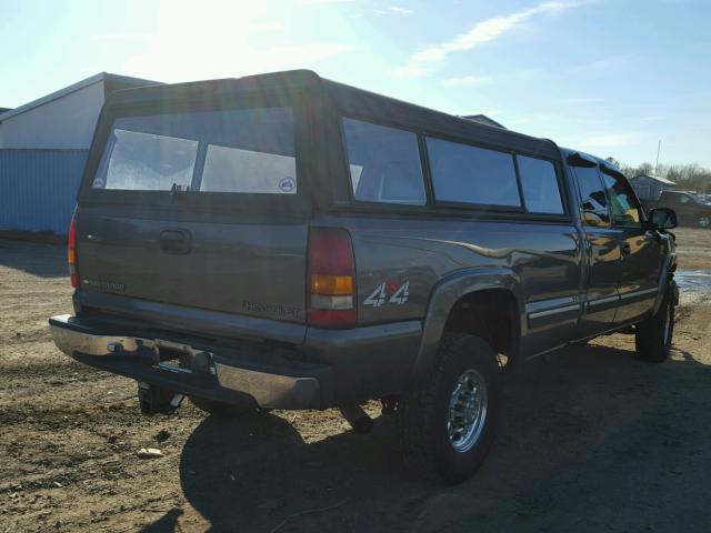 1GCHK29142E105554 - 2002 CHEVROLET SILVERADO GRAY photo 4