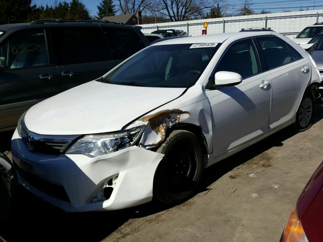 4T4BF1FK8DR297198 - 2013 TOYOTA CAMRY L WHITE photo 2