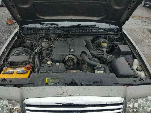 2FAHP71W63X165346 - 2003 FORD CROWN VICT GRAY photo 7