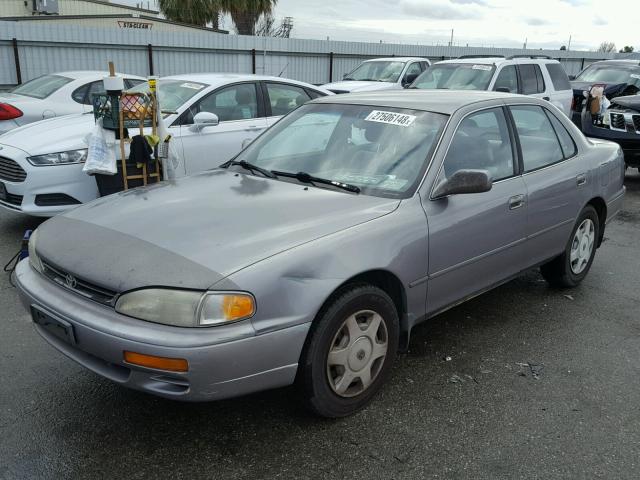 4T1GK12E7SU088091 - 1995 TOYOTA CAMRY LE GRAY photo 2