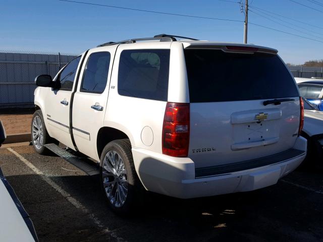 1GNSKCE04BR389891 - 2011 CHEVROLET TAHOE K150 WHITE photo 3