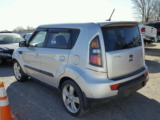 KNDJT2A21A7123385 - 2010 KIA SOUL + SILVER photo 3