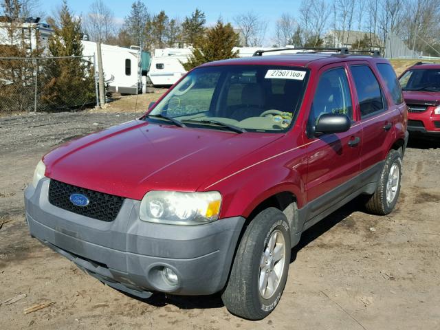 1FMYU931X5DA14399 - 2005 FORD ESCAPE XLT RED photo 2