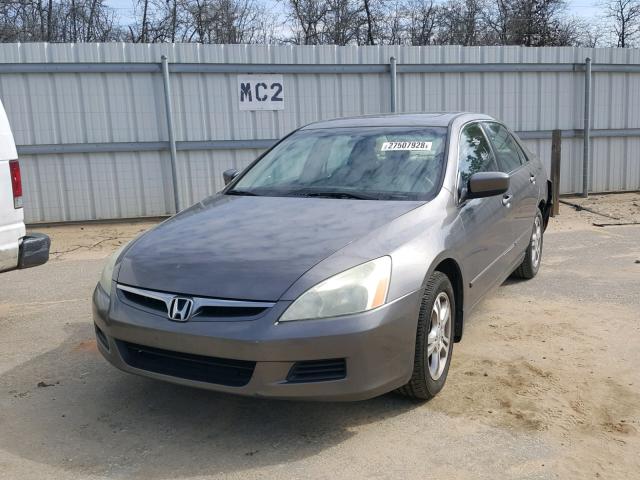 1HGCM56757A074880 - 2007 HONDA ACCORD EX SILVER photo 2