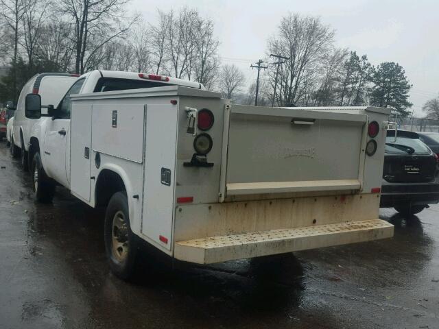 1GBHC24K47E517272 - 2007 CHEVROLET SILVERADO WHITE photo 3