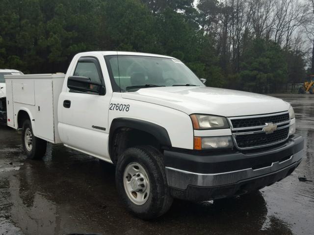 1GBHC24U87E141175 - 2007 CHEVROLET SILVERADO WHITE photo 1