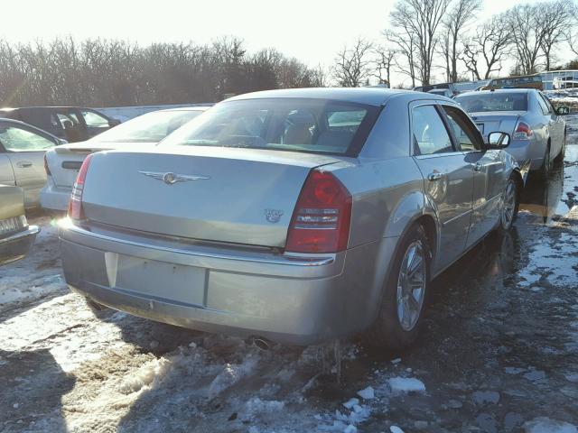 2C3KA63H86H243087 - 2006 CHRYSLER 300C SILVER photo 4