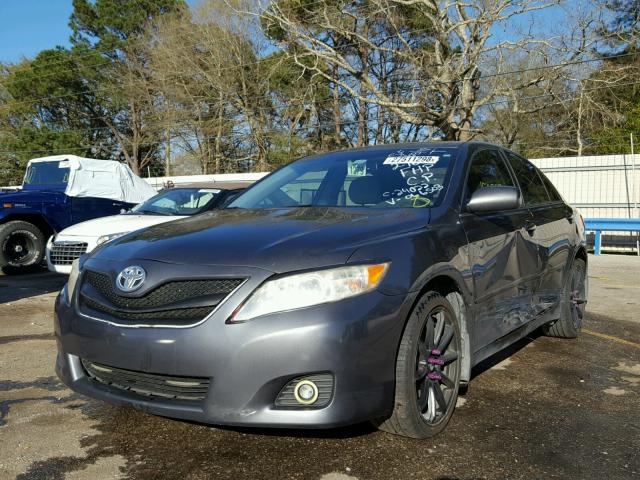 4T4BF3EK4AR066503 - 2010 TOYOTA CAMRY BASE GRAY photo 2