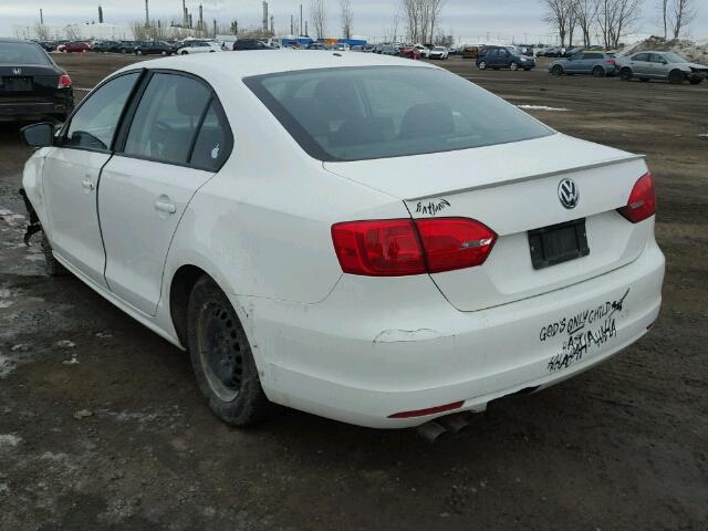 3VW1K7AJ4DM381883 - 2013 VOLKSWAGEN JETTA BASE თეთრი ფოტო 3