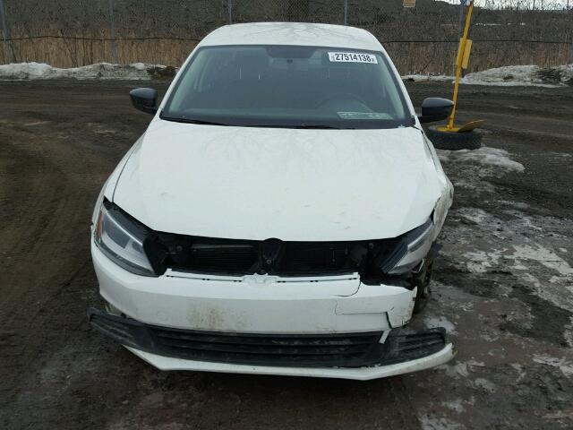 3VW1K7AJ4DM381883 - 2013 VOLKSWAGEN JETTA BASE თეთრი ფოტო 9