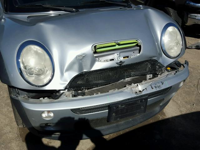 WMWRE33525TG99011 - 2005 MINI COOPER S SILVER photo 9