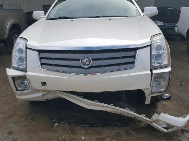 1GYDE637540135019 - 2004 CADILLAC SRX WHITE photo 9