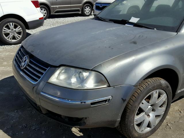 WVWRH63B12P118861 - 2002 VOLKSWAGEN PASSAT GLX GRAY photo 9