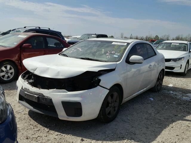 KNAFU6A25A5188730 - 2010 KIA FORTE EX WHITE photo 2