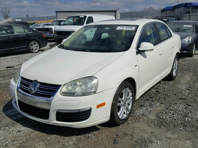 3VWEF71K97M188504 - 2007 VOLKSWAGEN JETTA WOLF WHITE photo 2