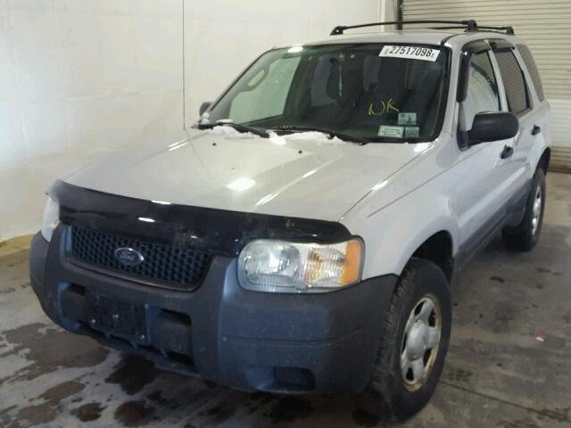 1FMYU92113KD90435 - 2003 FORD ESCAPE XLS SILVER photo 2