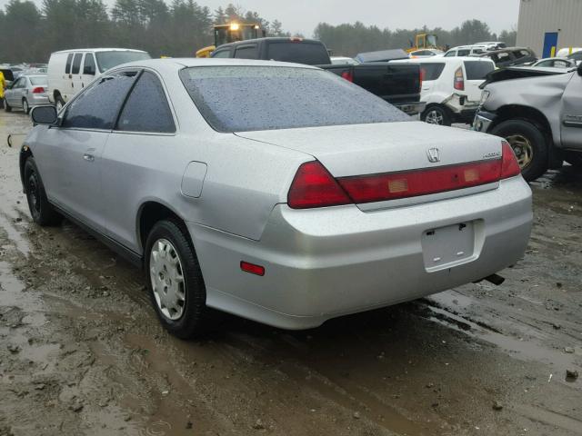 1HGCG32661A013036 - 2001 HONDA ACCORD LX SILVER photo 3