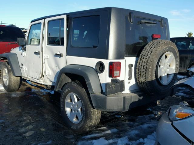 1J4GA39198L547961 - 2008 JEEP WRANGLER U WHITE photo 3