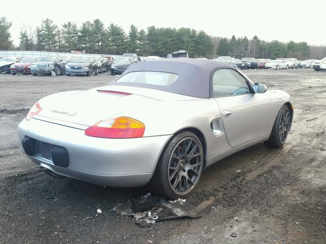 WP0CB2989YU664622 - 2000 PORSCHE BOXSTER S SILVER photo 4