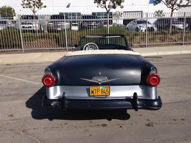 0000000M6RV146961 - 1956 FORD FAIRLANE GRAY photo 5